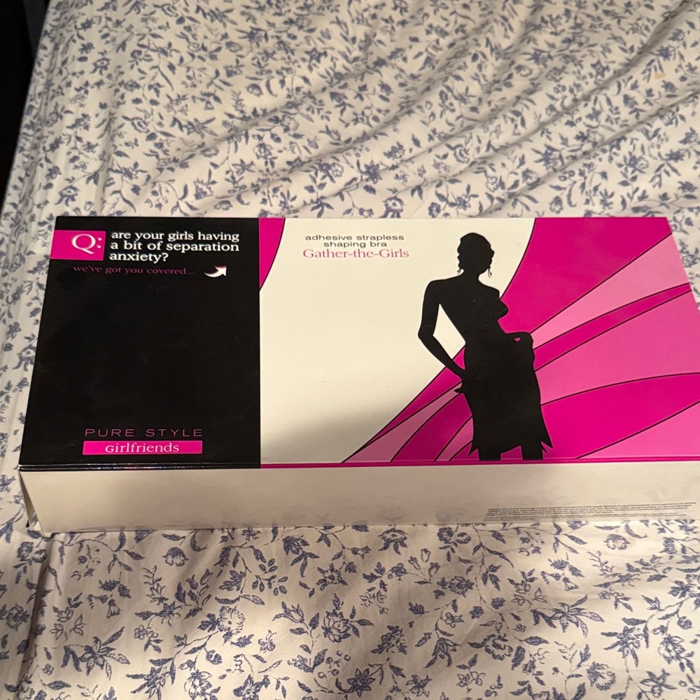 Pure Style Girlfriends Adhesive Strapless Bra